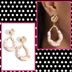 2/$10 Paparazzi High - Sheen Swirls - Gold Post Earrings